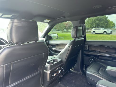 Used 2019 Ford Expedition Max Limited w/ Driver Assistance Package AWD/4WD image 19