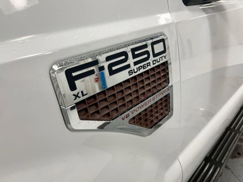 Used 2010 Ford F250 XL image 25