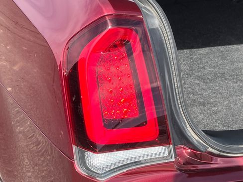 Used 2023 Chrysler 300 Touring L image 27