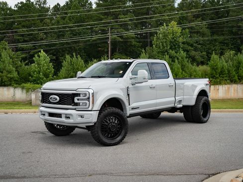 Used 2026 Ford F450 Lariat AWD/4WD image 4
