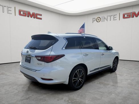 Used 2019 INFINITI QX60 Luxe w/ Essential Package AWD/4WD image 3