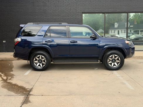 Used 2021 Toyota 4Runner TRD Off-Road Premium w/ Moonroof Package AWD/4WD image 9