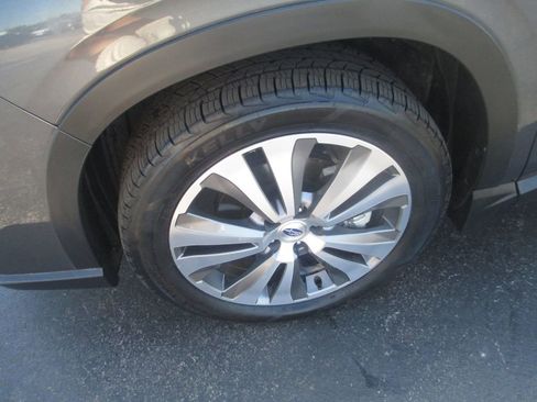 Used 2019 Subaru Ascent Limited w/ Popular Package #3 AWD/4WD image 15