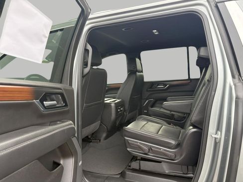 Certified 2025 GMC Yukon XL Denali image 18
