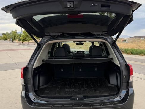 Used 2019 Subaru Forester Limited AWD/4WD image 9