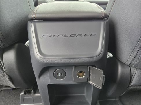 New 2025 Ford Explorer Active image 28