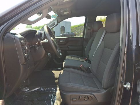 Used 2023 Chevrolet Silverado 1500 Custom Trail Boss AWD/4WD image 14