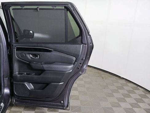 Used 2024 Honda Pilot Touring image 23