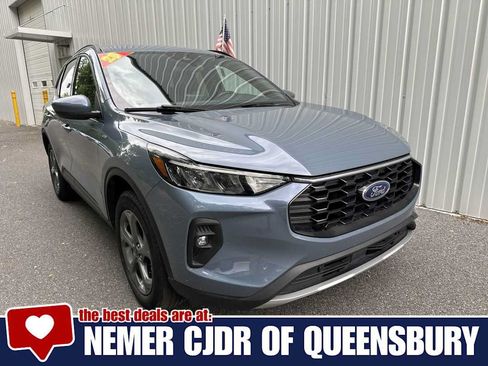 Used 2025 Ford Escape ST-Line Select AWD/4WD image 1