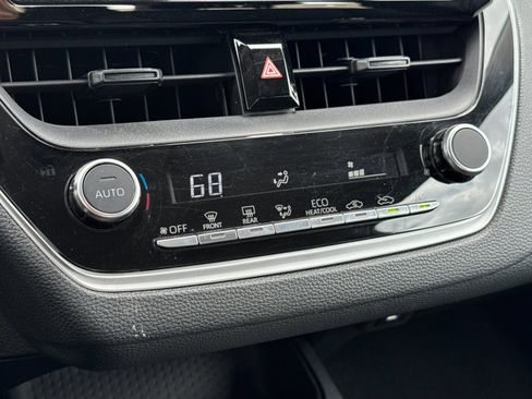Used 2023 Toyota Corolla LE FWD image 15