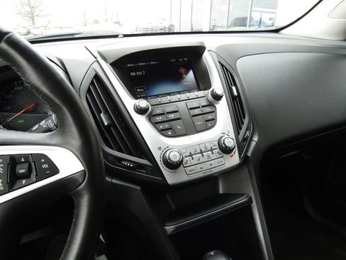 Used 2017 Chevrolet Equinox LT w/ Convenience Package image 24