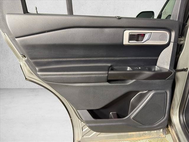 Used 2020 Ford Explorer Limited RWD image 23