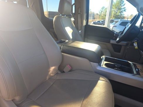 Used 2018 Ford F250 Lariat w/ Chrome Package image 13