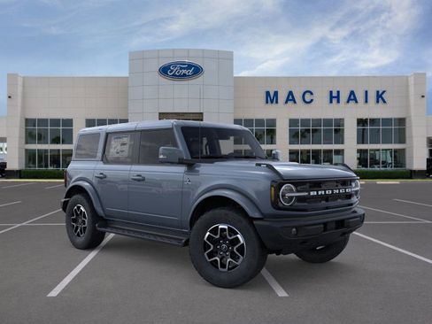 New 2025 Ford Bronco Outer Banks image 7