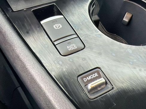 Used 2024 Nissan Rogue S FWD image 25