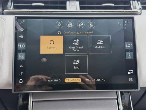Used 2026 Land Rover Range Rover Velar S AWD/4WD image 46