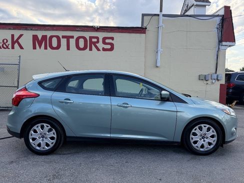 Used 2012 Ford Focus SE FWD image 9