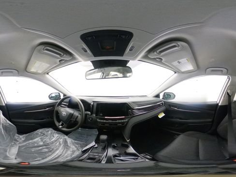 New 2026 Toyota Camry LE FWD image 33
