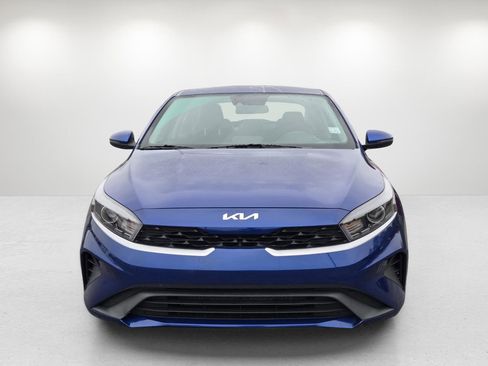 Used 2024 Kia Forte LXS w/ LXS Technology Package image 2