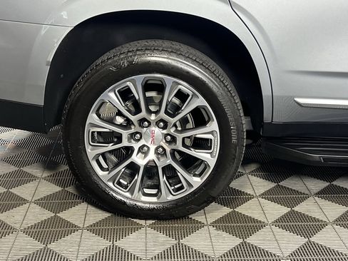 Used 2025 GMC Yukon Denali image 12
