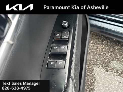 Used 2020 Toyota Camry XSE FWD image 24