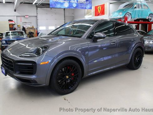 Used 2023 Porsche Cayenne GTS w/ Premium Package AWD/4WD image 3