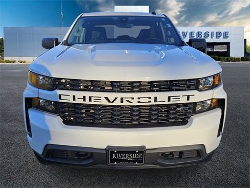 Used 2021 Chevrolet Silverado 1500 Custom w/ LPO, Dark Essentials Package image 2