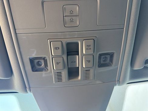 Used 2021 Volkswagen Atlas SEL image 33