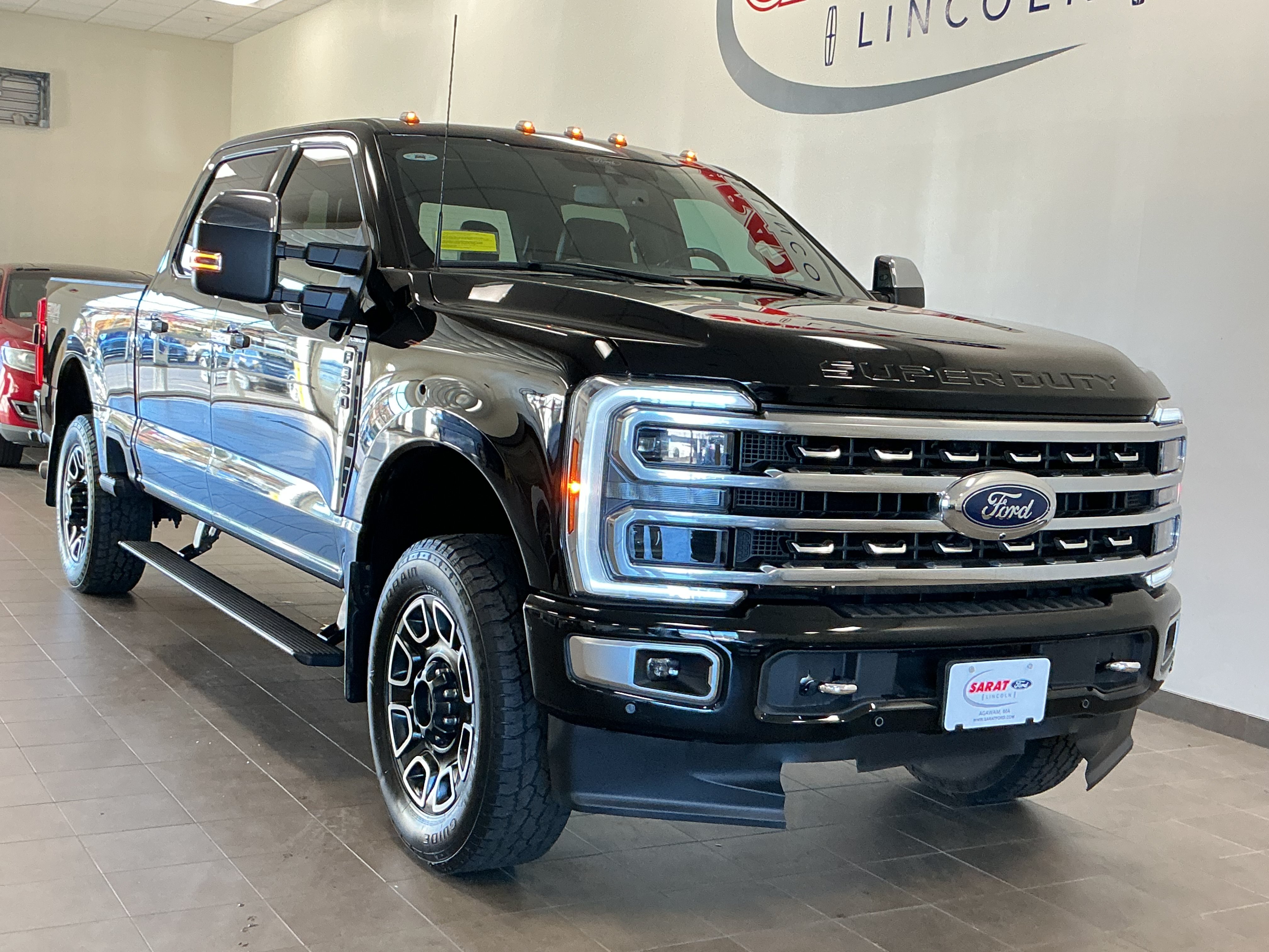 Used 2024 Ford F350 Platinum w/ FX4 Off-Road Package AWD/4WD image 2