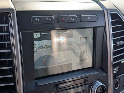 Used 2018 Ford F150 Platinum w/ Equipment Group 701A Luxury image 27