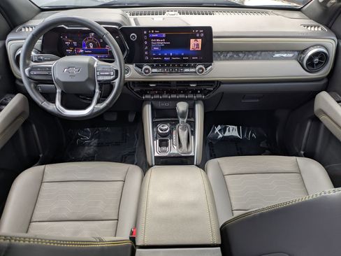 Used 2025 Chevrolet Colorado ZR2 w/ Technology Package image 23