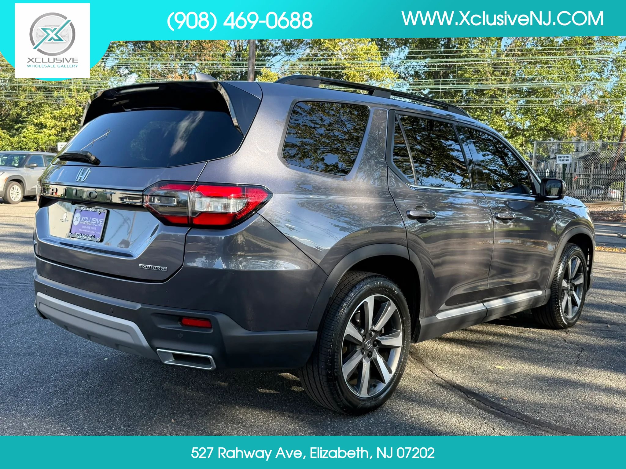 Used 2023 Honda Pilot Touring image 4