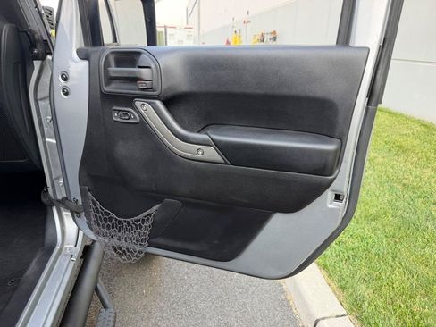 Used 2016 Jeep Wrangler Unlimited Sport w/ Quick Order Package 24S AWD/4WD image 36