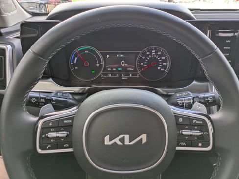 Certified 2023 Kia Sorento EX FWD image 30