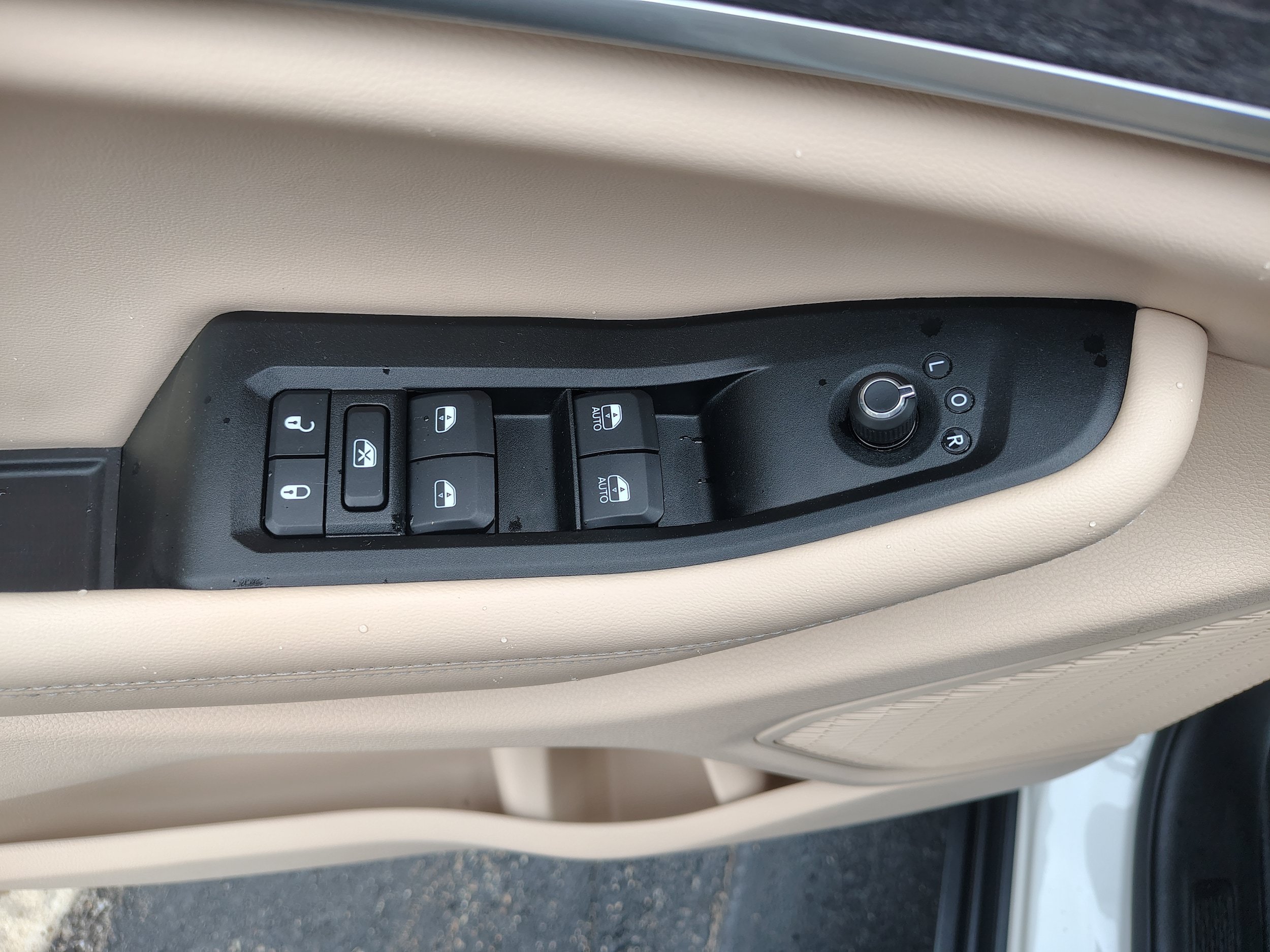 Certified 2024 Jeep Grand Cherokee Limited w/ Luxury Tech Group II AWD/4WD image 21
