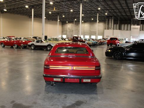 Used 1990 Chrysler TC by Maserati TC image 5