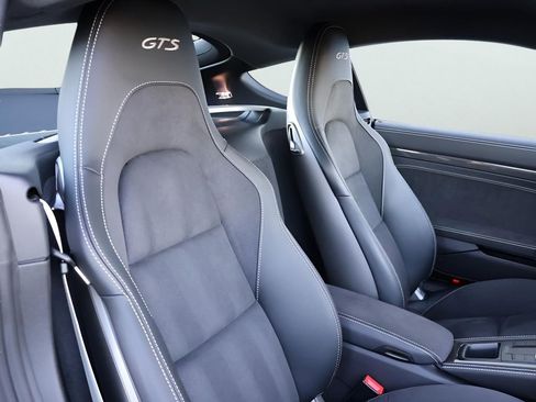 Used 2025 Porsche 718 Cayman GTS image 13