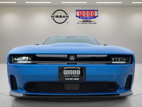 Used 2025 Dodge Charger Daytona R/T w/ Sun & Sound Package AWD/4WD image 6