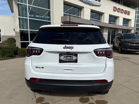 New 2026 Jeep Compass Latitude image 6
