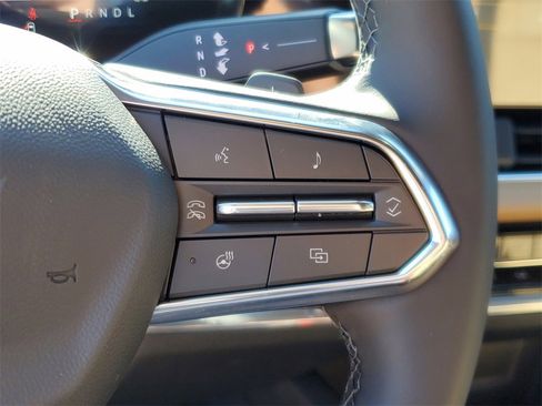 New 2026 Chevrolet Equinox ACTIV w/ Convenience Package III image 24