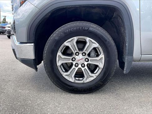 Used 2025 GMC Sierra 1500 SLT AWD/4WD image 7