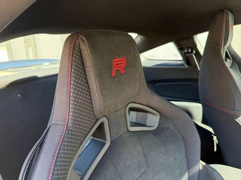 Used 2016 Ford Mustang Shelby GT350R w/ GT350R Equipment Group 920A image 21