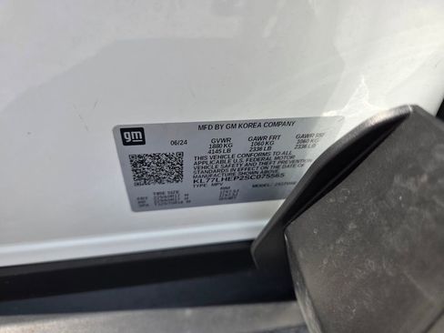 Used 2025 Chevrolet Trax LT w/ Driver Confidence Package image 19