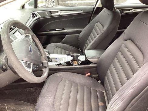 Used 2014 Ford Fusion SE image 23