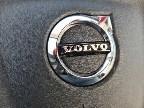 Certified 2023 Volvo XC40 B5 Plus w/ Driver Assist Package image 29