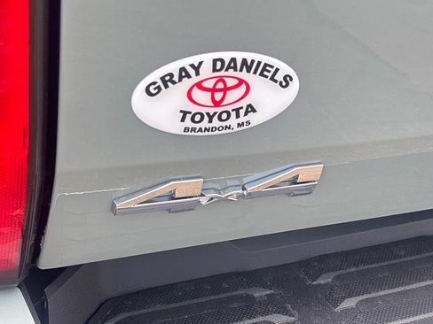 New 2026 Toyota Tundra Limited AWD/4WD image 32