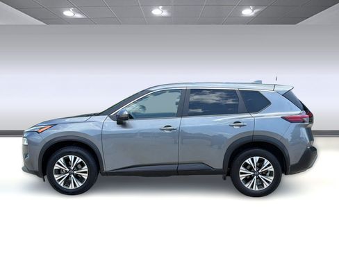 Used 2023 Nissan Rogue SV FWD image 2