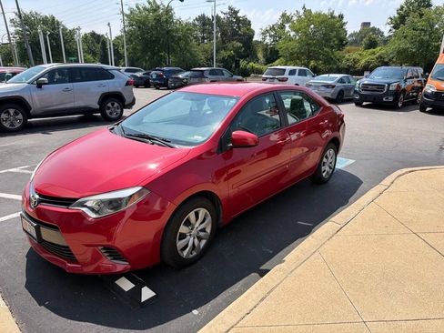 Used 2016 Toyota Corolla LE FWD image 1