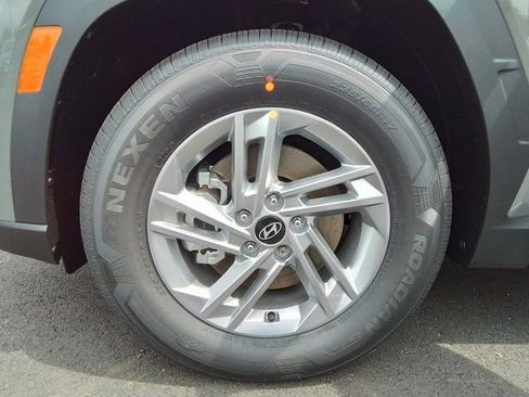 Used 2025 Hyundai Tucson SE image 25