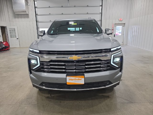 Used 2025 Chevrolet Tahoe Premier AWD/4WD image 3